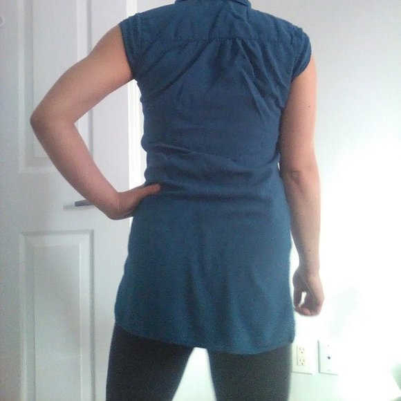 Blue Long line Short Sleeve Button Up Top. - Picture 3 of 8